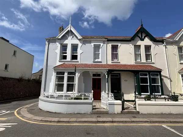 1 Beach Road