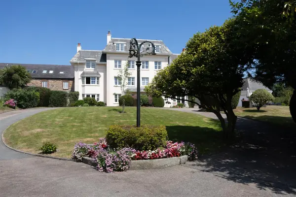 La Grande Route De St. Martin, St. Martin, Jersey